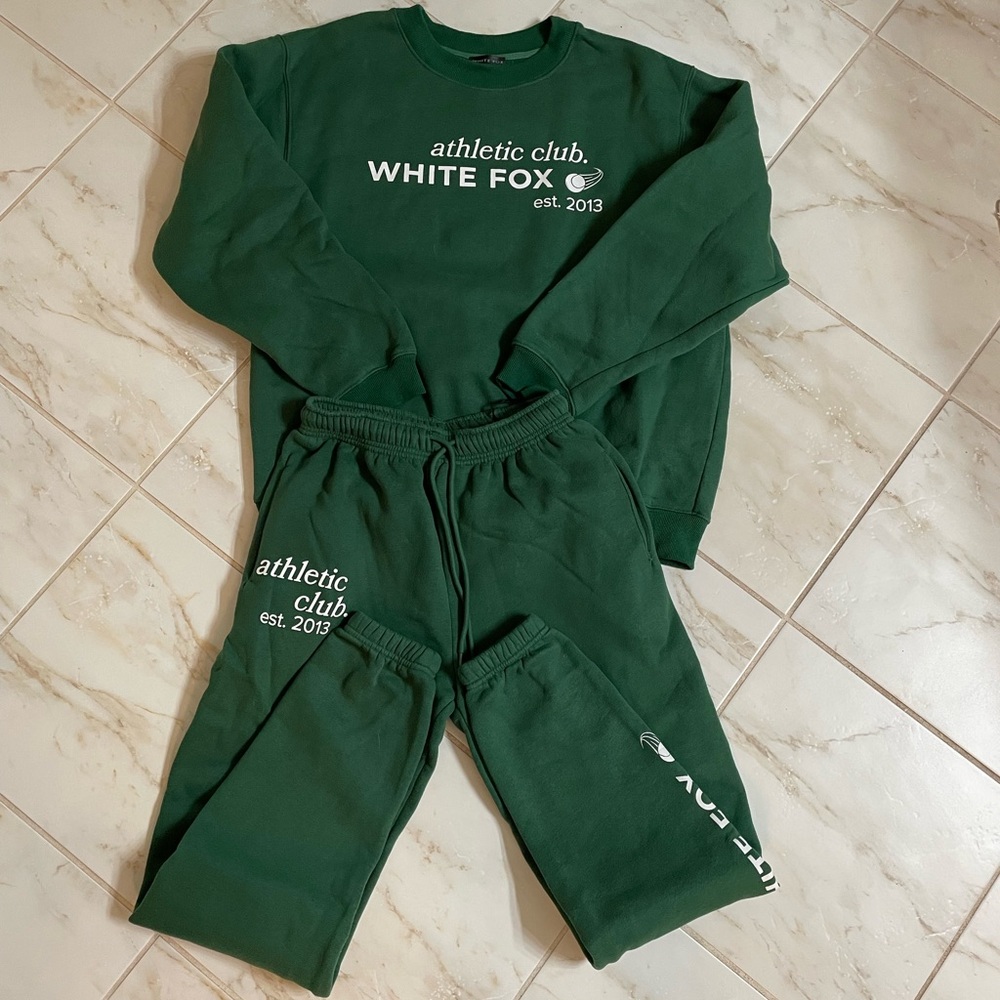 ❌SOLD❌ White Fox Boutique Lounge Set Sweatsuit Matching Set Green